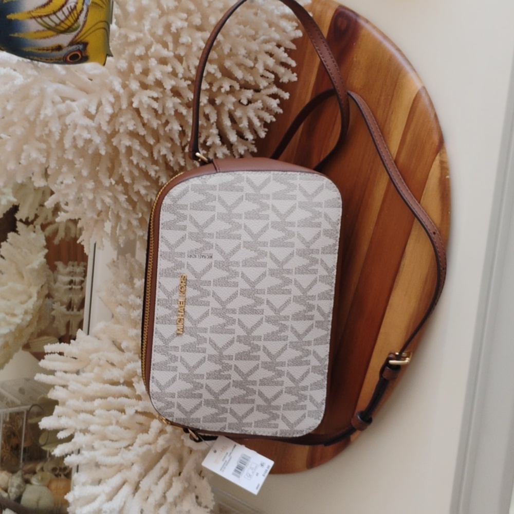 Michael Kors 🔥 NWT 🔥 Michael Kors Houston Large Zip Crossbody Bag